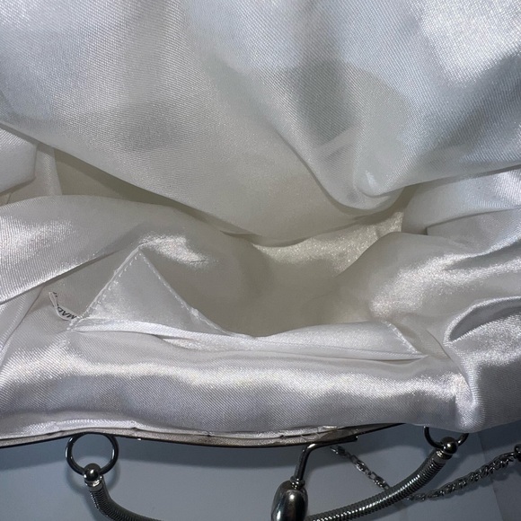 $12 Vintage style beaded purse $12 if bundled - Picture 8 of 12